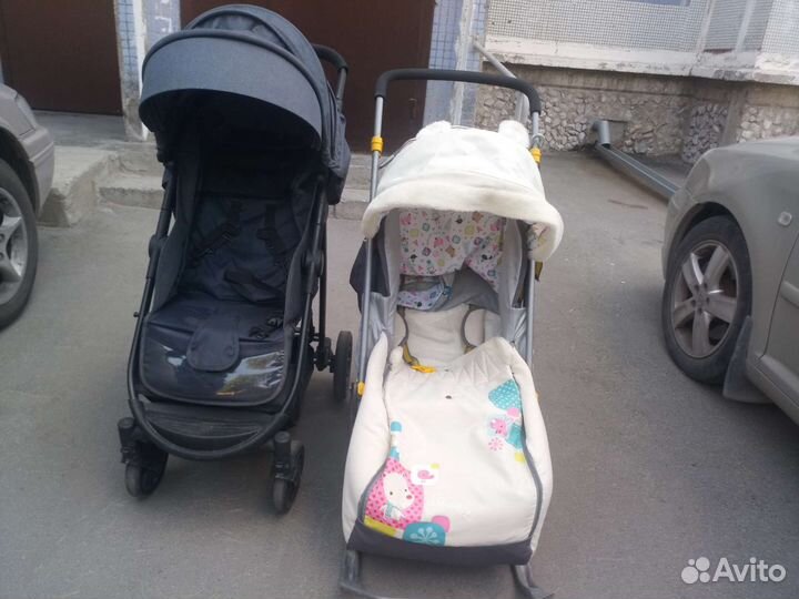 Детская коляска и санки