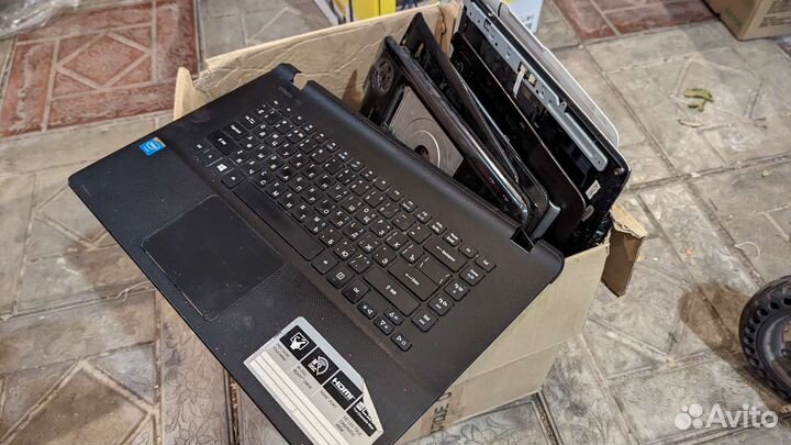 Верхние части корпуса топкейс для ноутбуков