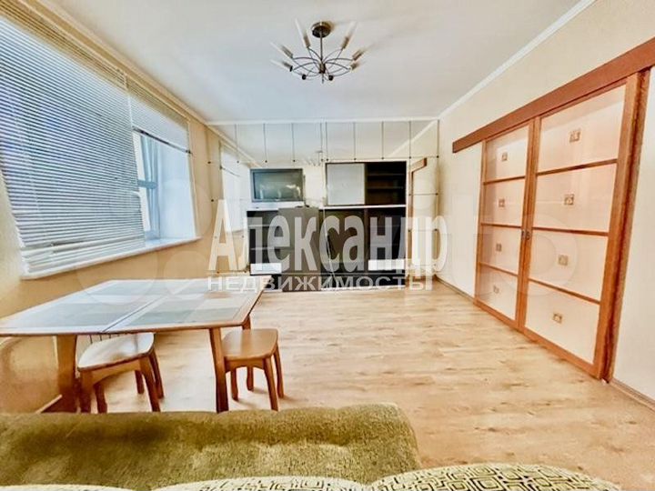 2-к. квартира, 88 м², 3/3 эт.
