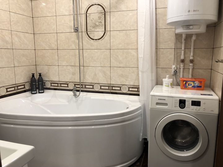 2-к. квартира, 60 м², 2/9 эт.