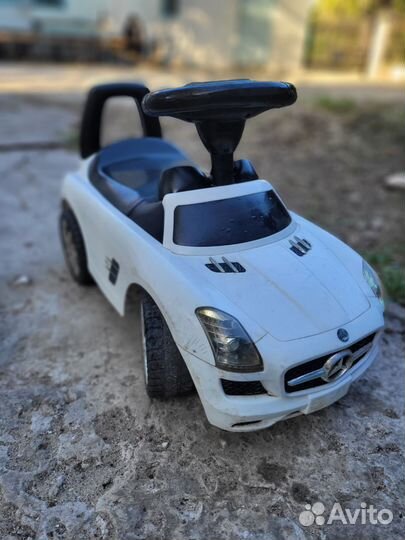 Машинка каталка толокар mercedes
