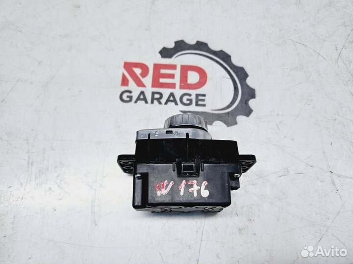 Блок управления бортовым компьютером Mercedes-Benz