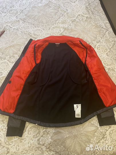 Спортивная куртка мужская madshus