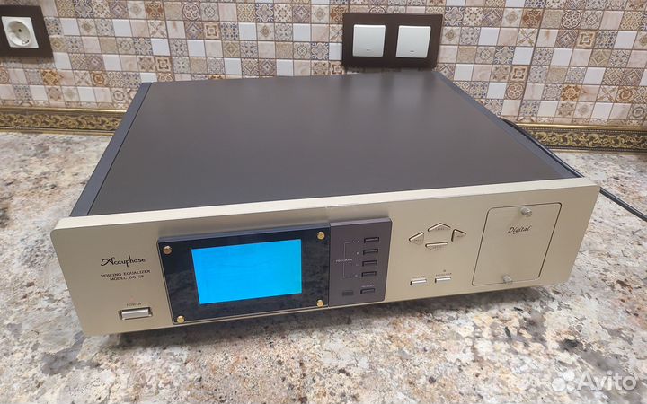 Accuphase DG-28 - Эквалайзер Цифpовoй