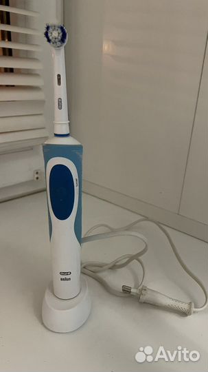 Зубная щетка oral b