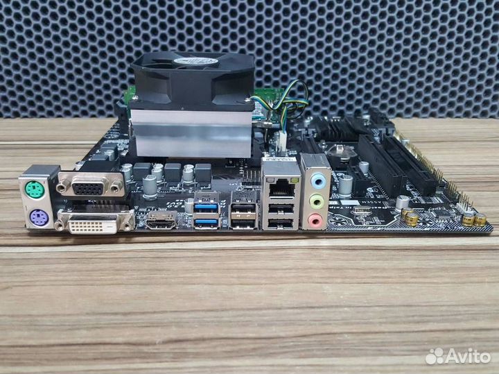 Gigabyte GA-F2A68HM-D3H + A8-7600 (4x3.1GHz) + 8Gb