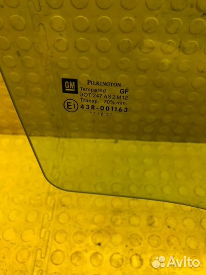 Стекло двери заднее правое Opel Astra H