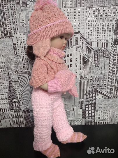 Комплект шапка, манишка, варежки и носочки