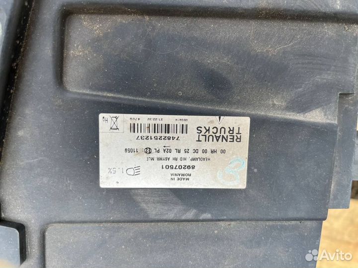 Фара правая Renault T