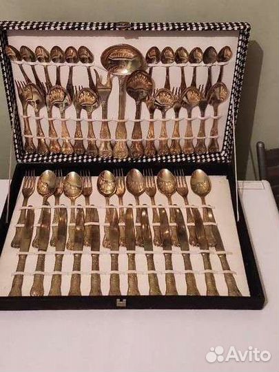 Итальянский столовый набор, 51 предмет