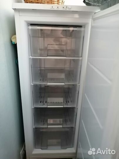 Морозильная камера бирюса 114