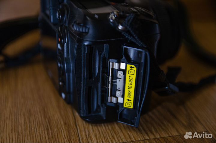 Nikon D7000 + объектив