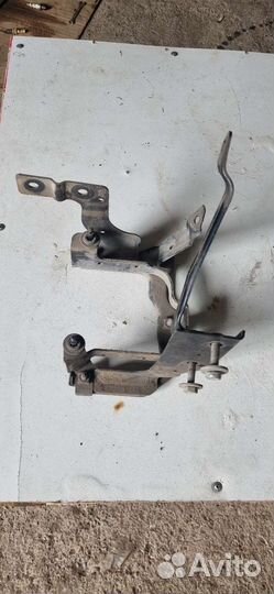 Кронштейн насоса эгур на фокус 2