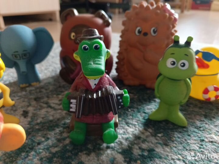 Резиновые игрушки из мультиков