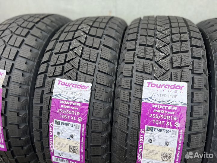 Tourador Winter Pro TSS1 235/50 R19 102U