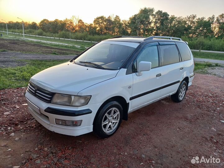 Mitsubishi Space Wagon 2.4 МТ, 2003, 450 000 км