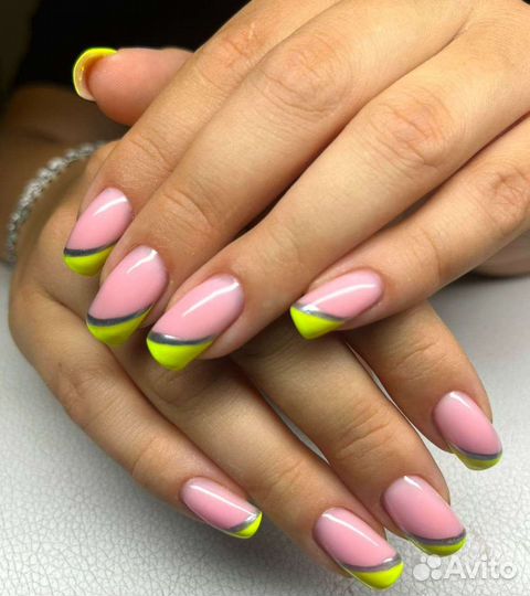 Маникюр, педикюр, наращивание ногтей