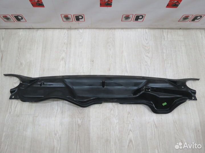 Планка под лобовое стекло Opel Astra J