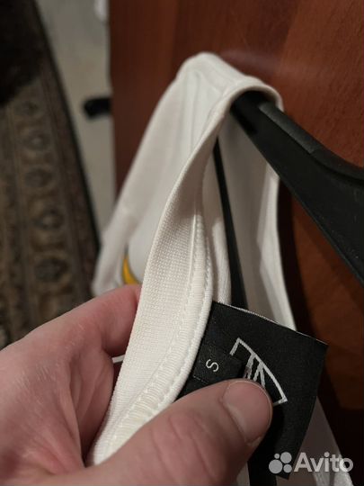 Футболка питерский щит