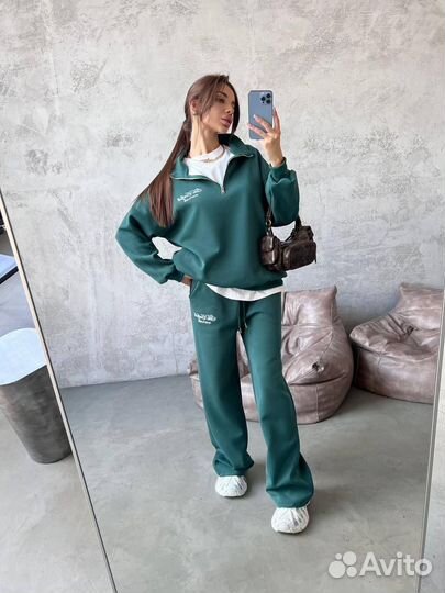 Спортивный костюм женский 42 46