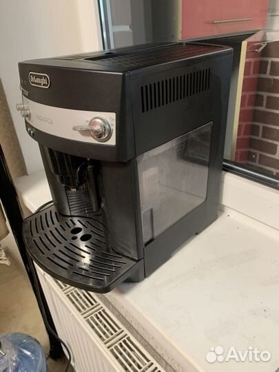 Кофемашина DeLonghi Magnifica esam 3000