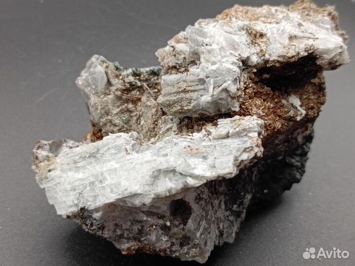 Астрофиллит, Натролит, Пектолит