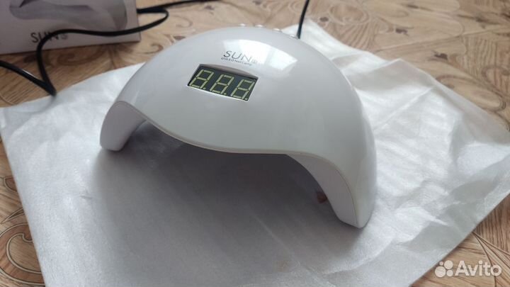 Лампа для маникюра и педикюра