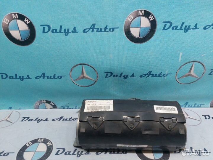 Подушка безопасности пассажира Mercedes-Benz
