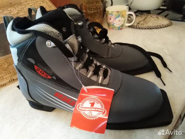 Ботинки лыжные новые