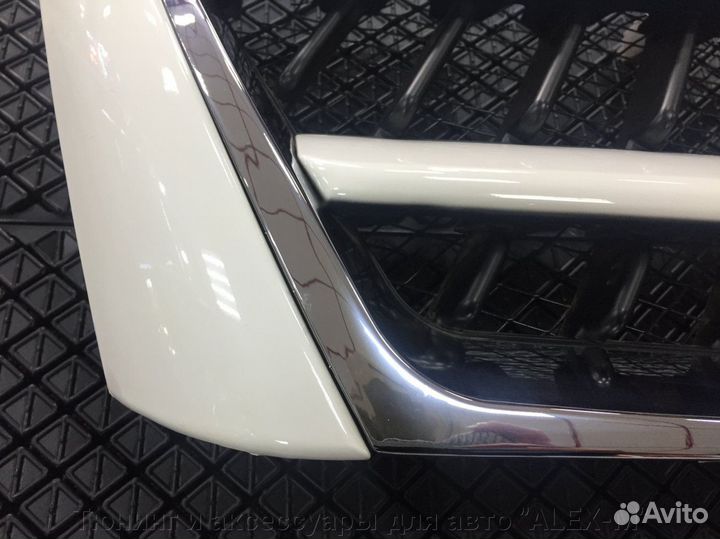 Решетка радиатора под окрас Mitsubishi Pajero III