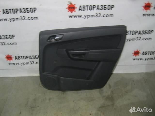 Обшивка двери задней правой от Opel Zafira B 2005