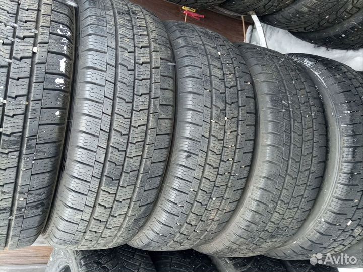 Goodyear Cargo Ultra Grip 215/65 R15C