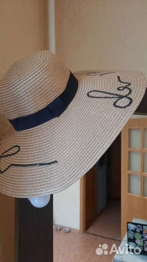 Шляпа с широкими полями