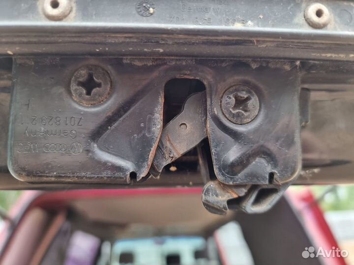 Замок багажника Vw Transporter T4 701829211h т4