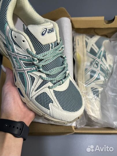 Кроссовки Asics