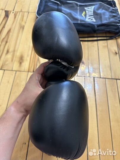 Боксерские перчатки everlast pro style 10 унций