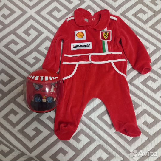 Комбинезон гонщика и шлем с машинкой б/у