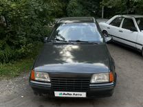 Opel Kadett 1.3 MT, 1986, битый, 400 000 км, с пробегом, цена 50 000 руб.