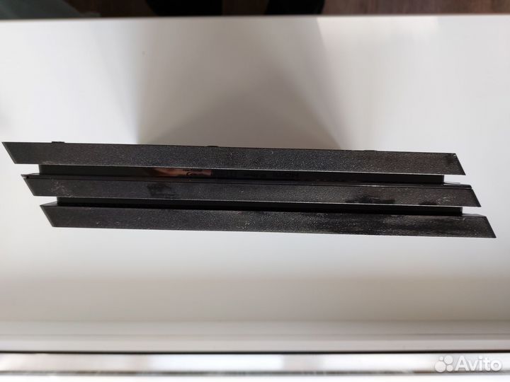 Sony PS4 pro + 2 геймпада