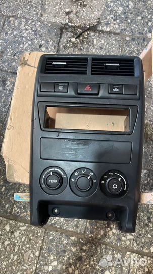 Консоль на priora 2