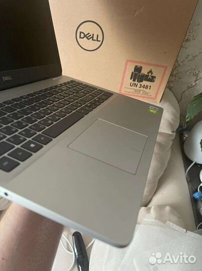 Новенький dell на core I7 10-го поколения, 500gb S