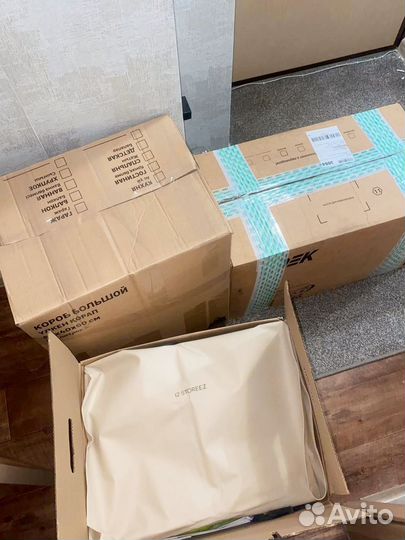 Коробка с вещами