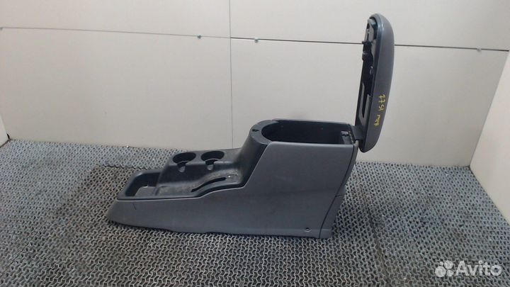 Консоль салона Mazda Tribute, 2003