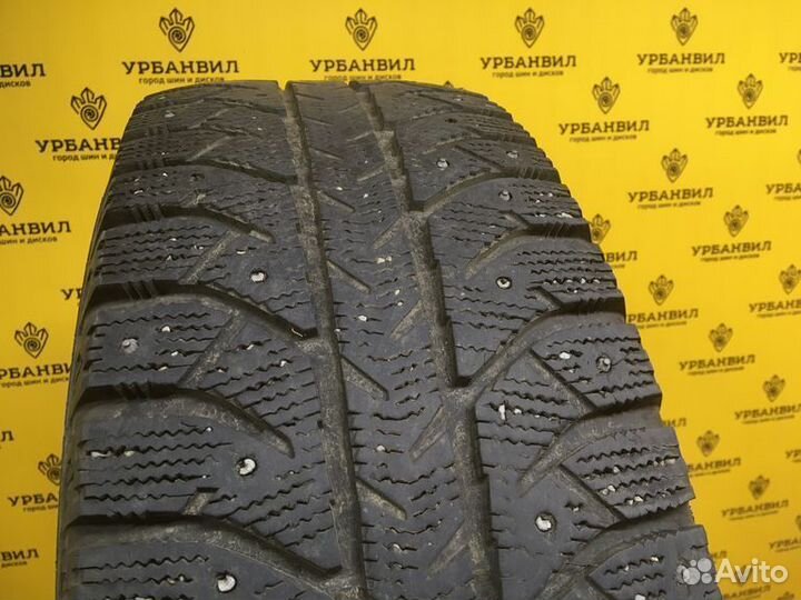 Bridgestone Ice Cruiser 7000 215/65 R16 98T
