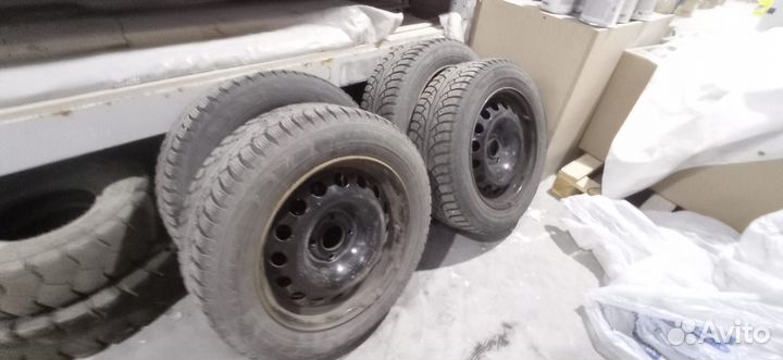 Nokian Tyres Hakkapeliitta C3 205/60 R16