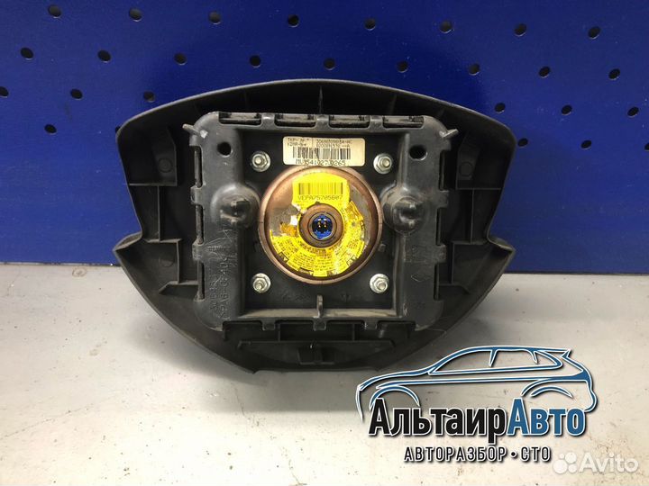 Подушка бещопасности водителя в руль Renault Logan