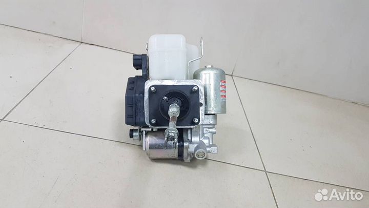 Цилиндр тормозной главный Toyota Land Cruiser Prad