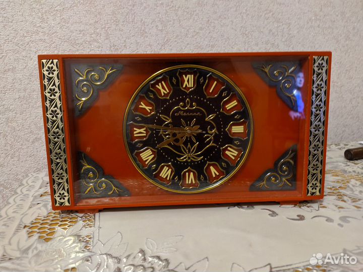 Настольные часы