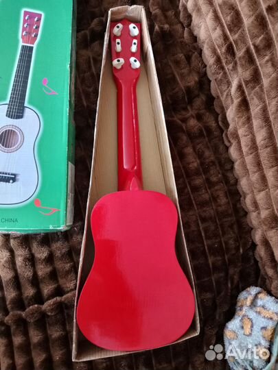 Детская акустическая гитара