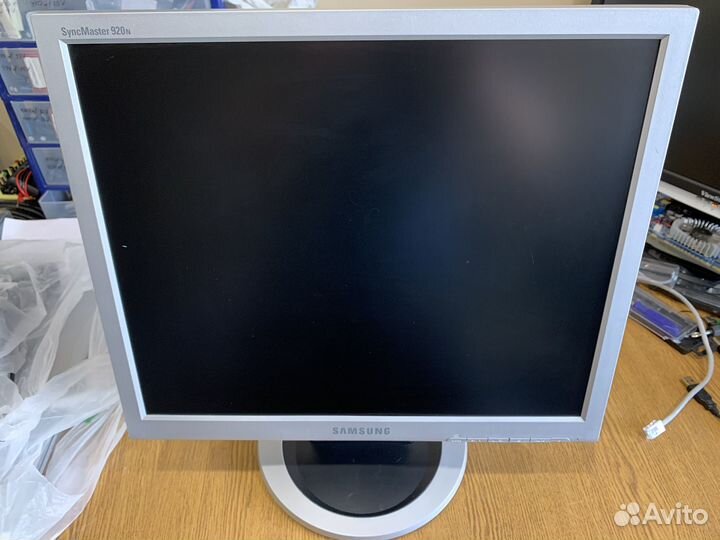 Монитор Samsung SyncMaster 920n 19